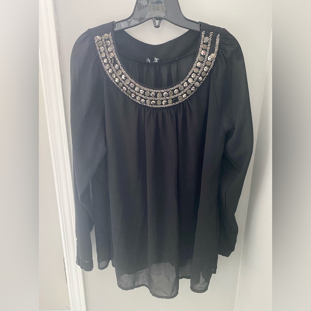 C.O.C - Beautiful black jeweled long sleeve shirt 🩶🖤